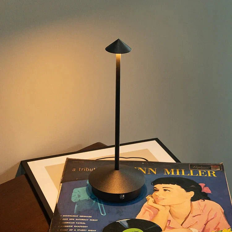 Wireless Minimalist LED Table Lamp