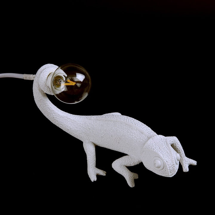 Modern Table Lamp in Lizard Animal Resin