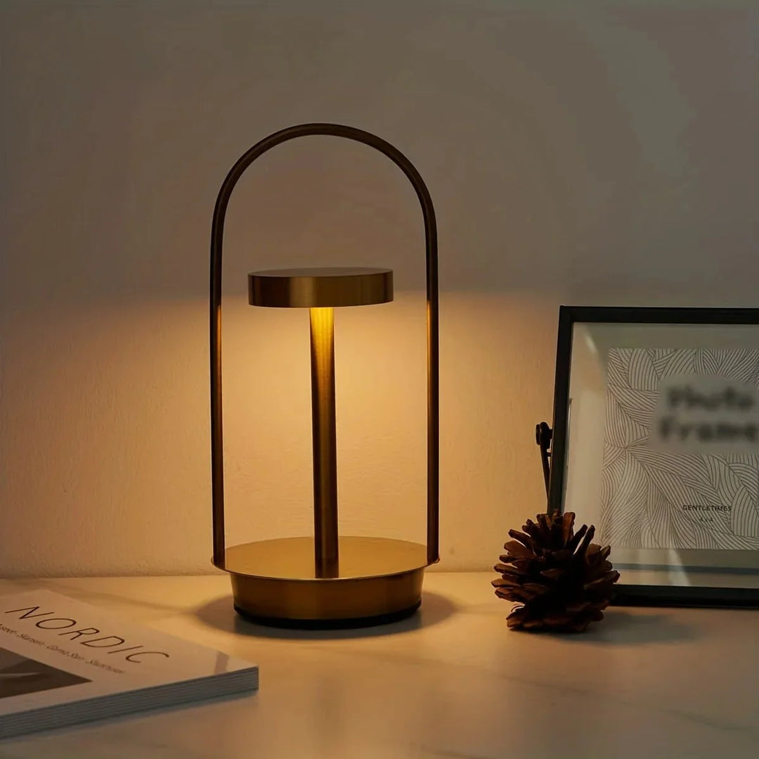 Estraglo | LED Table Lamp