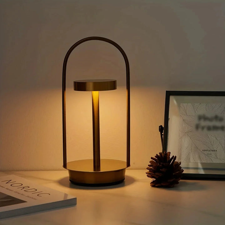 Estraglo | LED Table Lamp