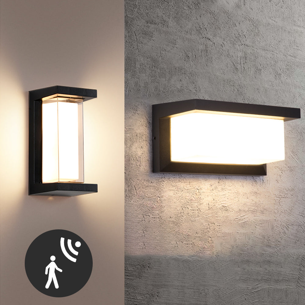 Wall lamp with motion sensor