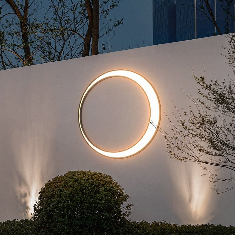 Eclipse Outdoor Wall Lamp