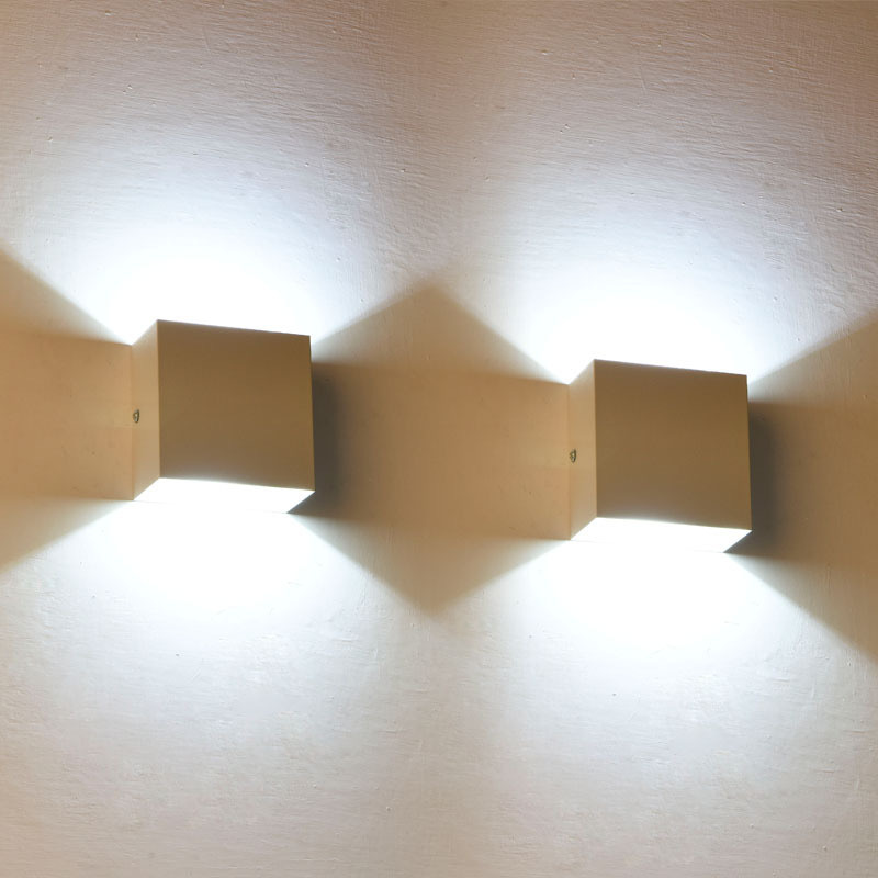 Modern Aluminum Waterproof LED Wall Lamp for Indoor and Outdoor Use