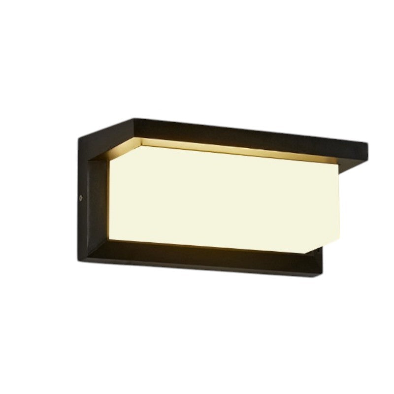 Wall lamp with motion sensor