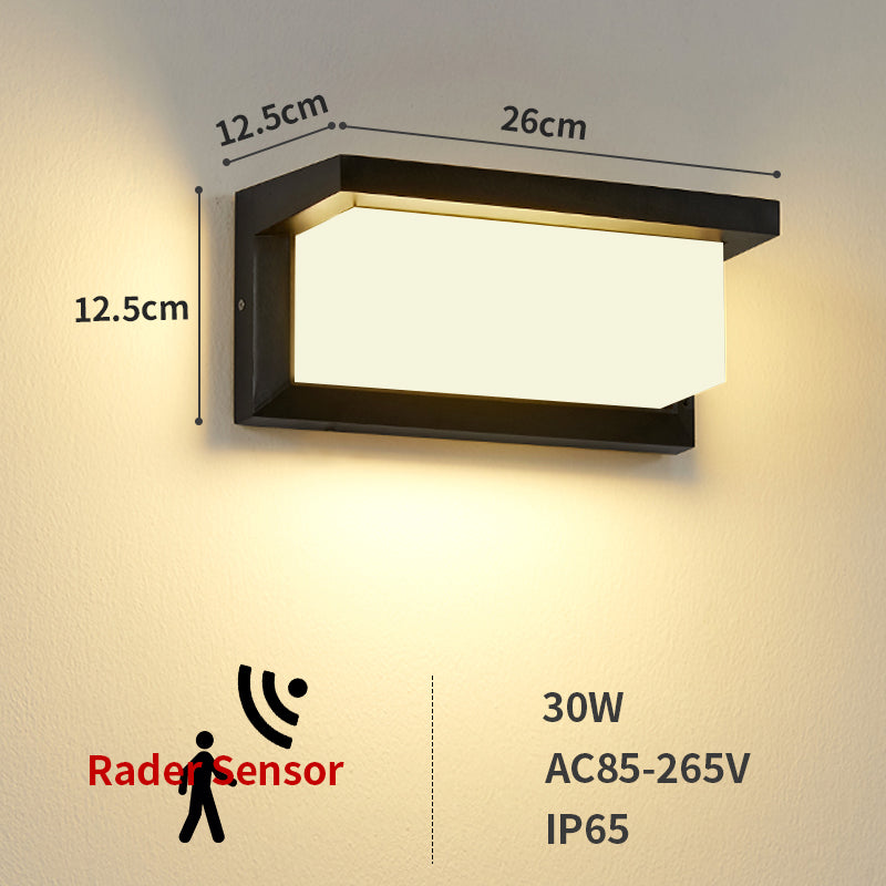 Wall lamp with motion sensor