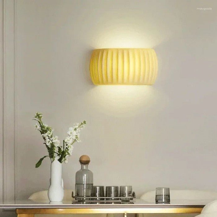 Modern Art Deco resin ribbed wall lamp