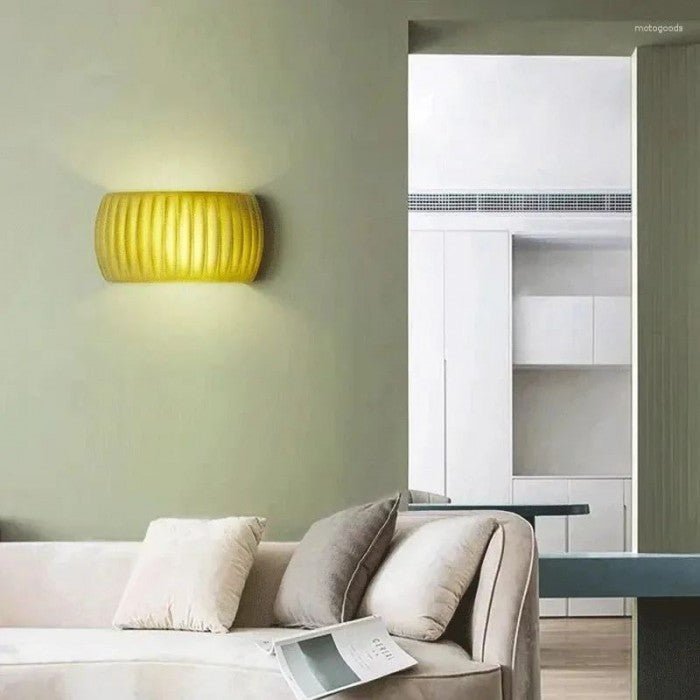 Modern Art Deco resin ribbed wall lamp
