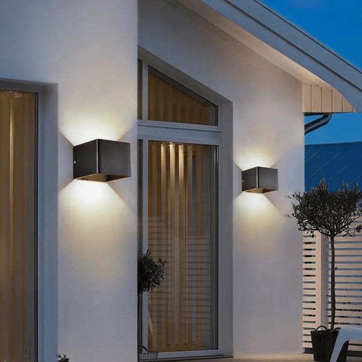 Modern Aluminum Waterproof LED Wall Lamp for Indoor and Outdoor Use