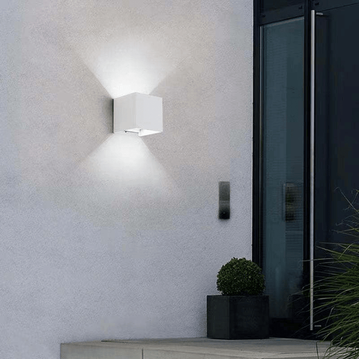 Modern Aluminum Waterproof LED Wall Lamp for Indoor and Outdoor Use