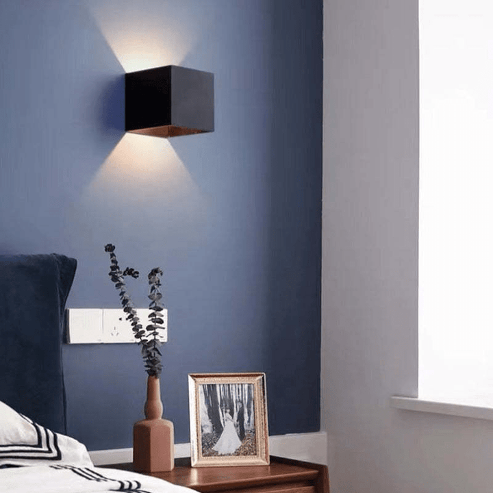 Modern Aluminum Waterproof LED Wall Lamp for Indoor and Outdoor Use