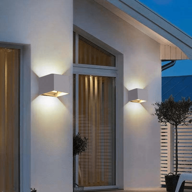 Modern Aluminum Waterproof LED Wall Lamp for Indoor and Outdoor Use