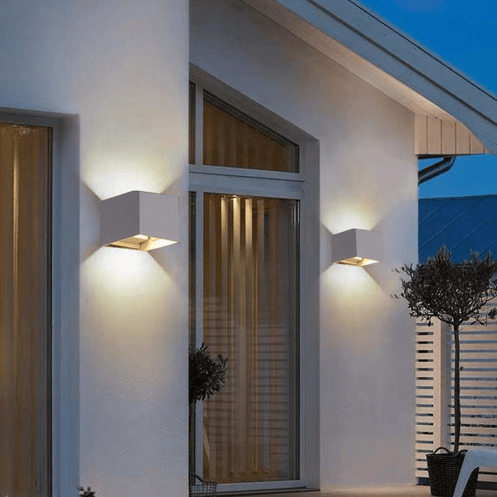 Modern Aluminum Waterproof LED Wall Lamp for Indoor and Outdoor Use