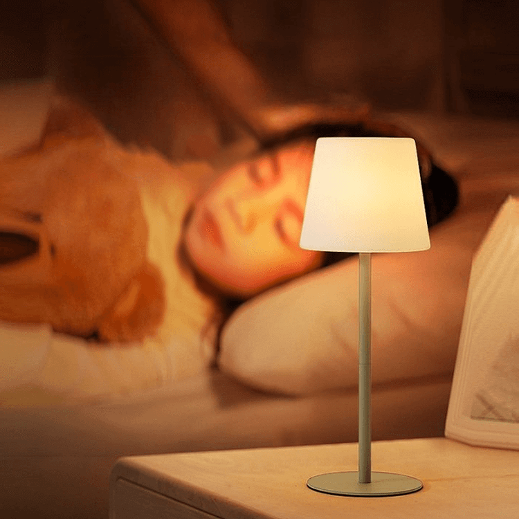 Wireless Table Lamp