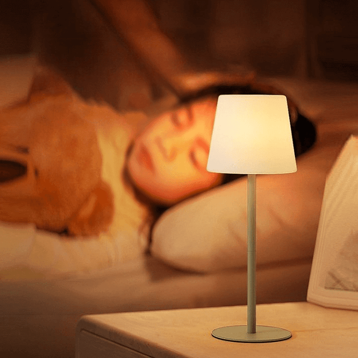 Wireless Table Lamp